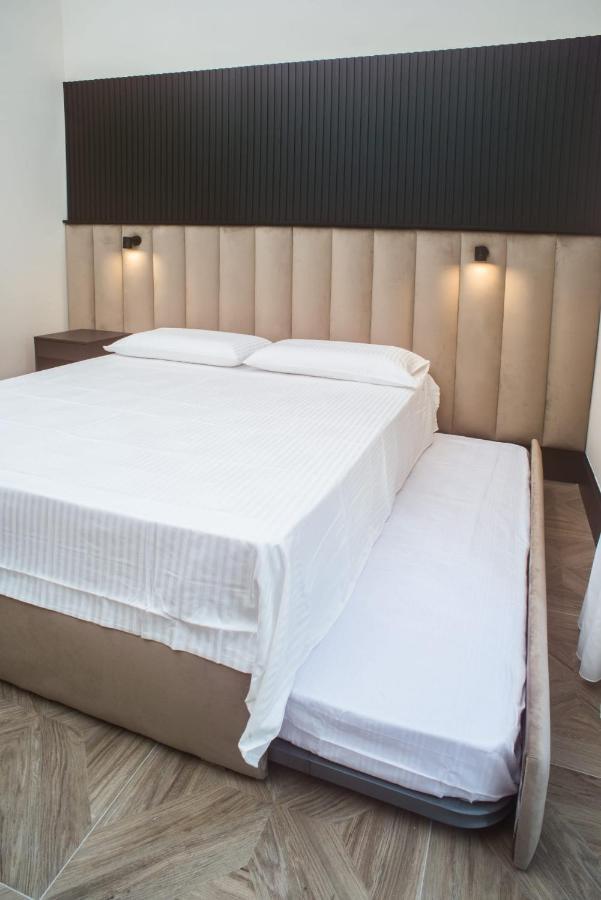 נאפולי Fida Rooms מראה חיצוני תמונה